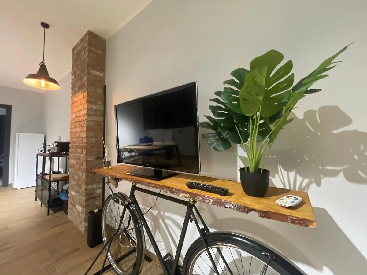 Industrial House 3 Bed and Breakfast Corsico