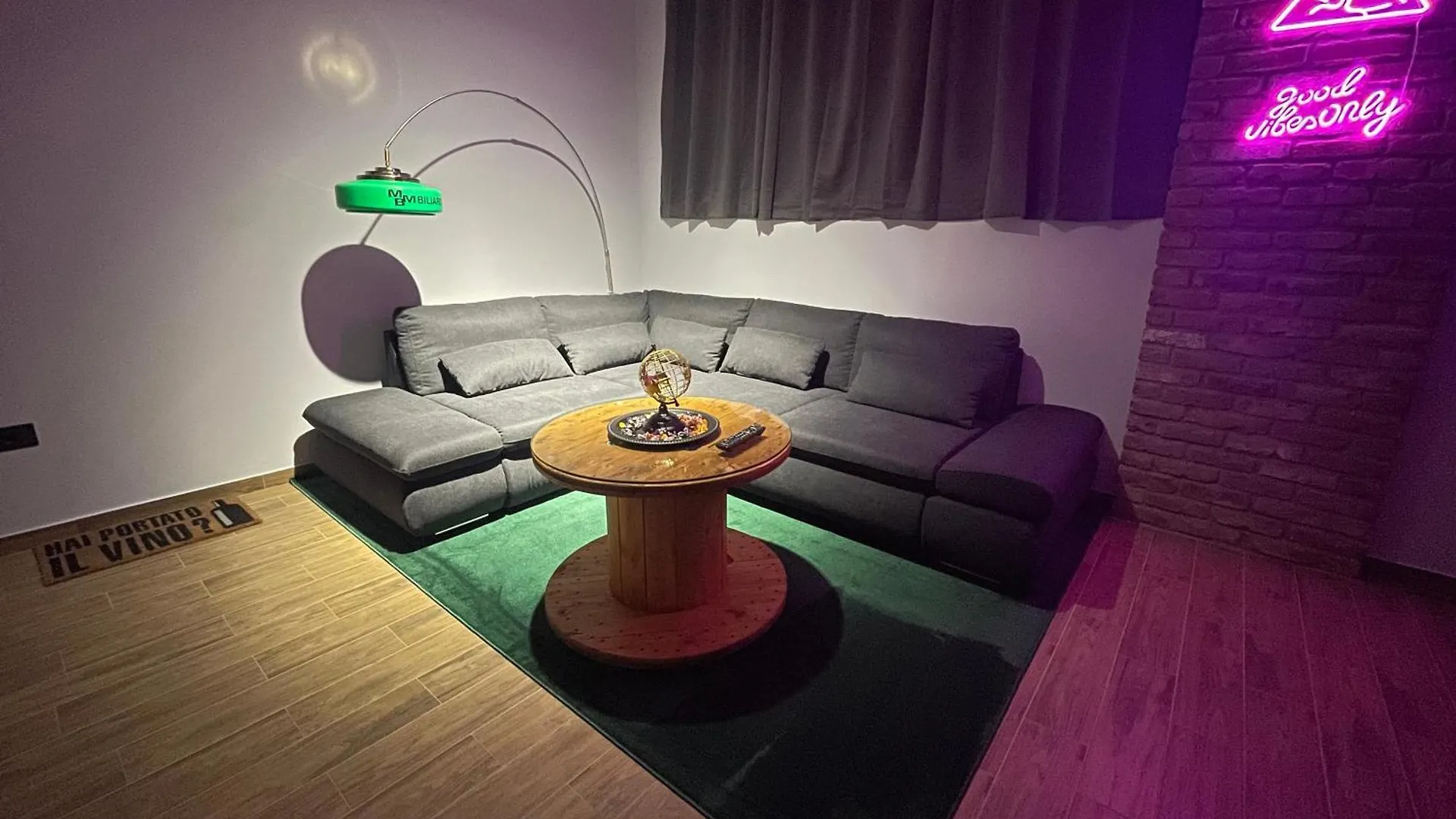 Industrial House 3 Bed and Breakfast Corsico 0*,